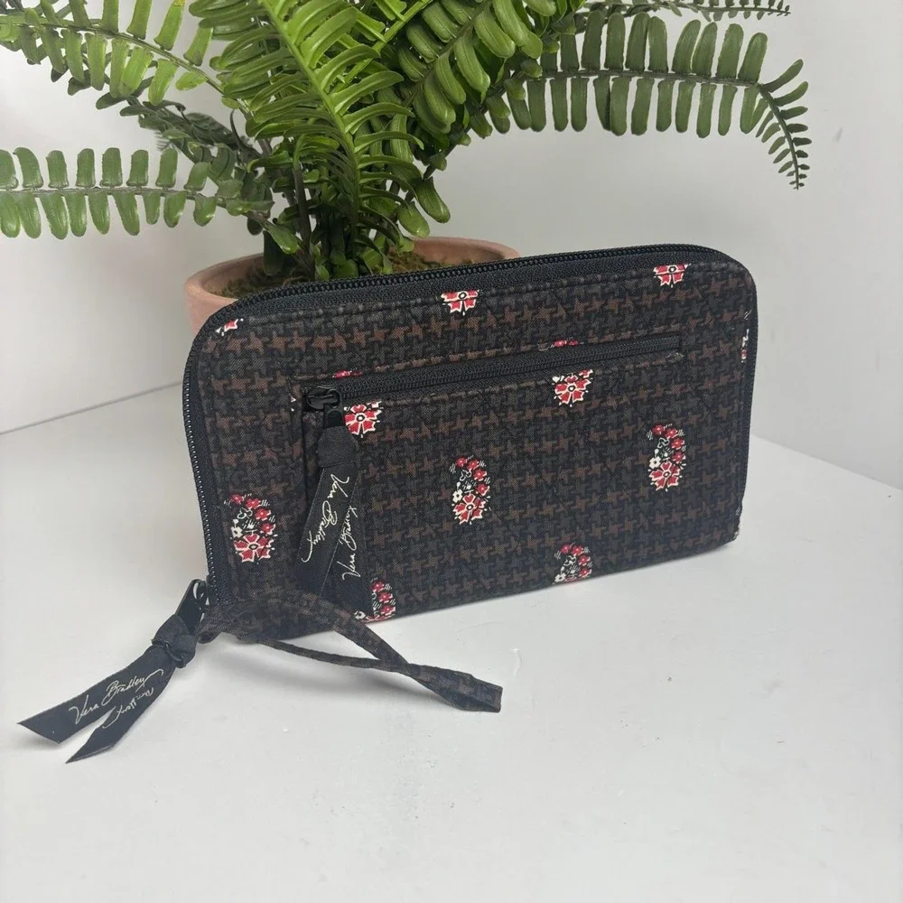 Vera Bradley Quilted Houndstooth Floral Paisley Zip Around Wallet Brown Black